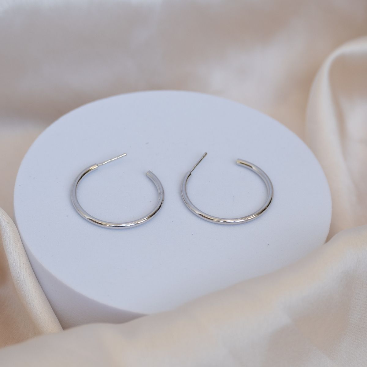 2mm Round Hoop earrings