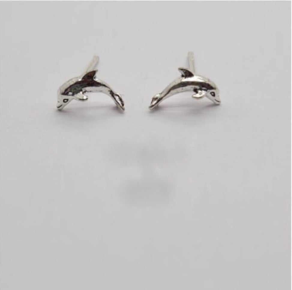 Dolphin studs