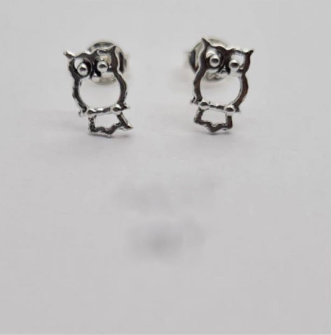 Owl studs