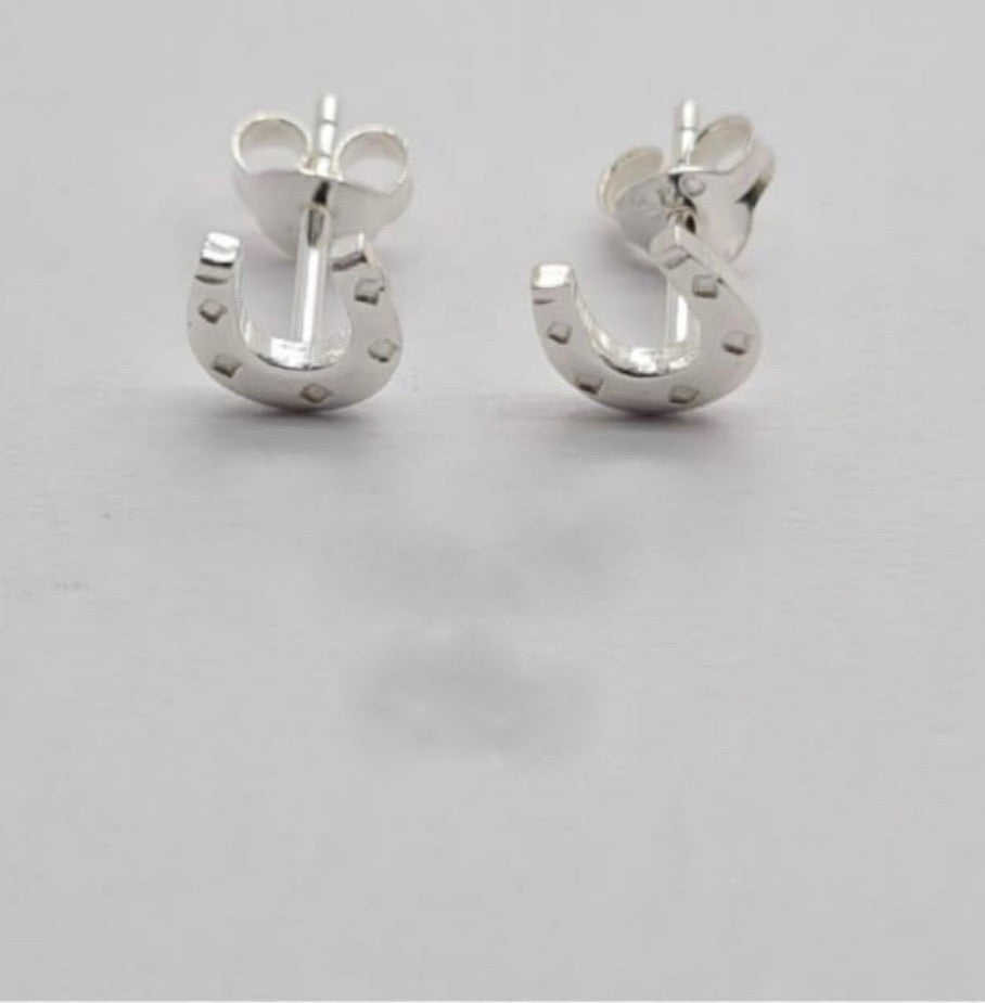 Horse Shoe studs