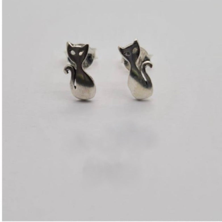 Kitty cat studs