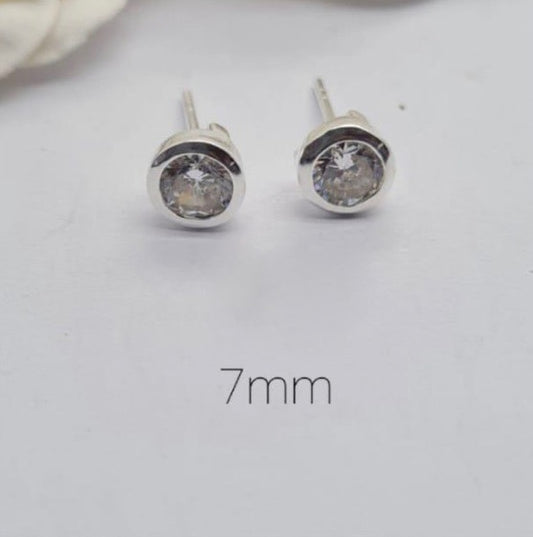 7 mm Stud Earrings with Tube Setting