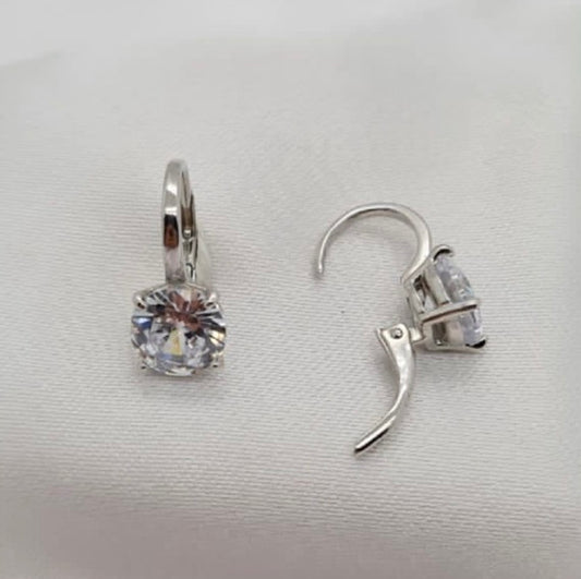 8mm cubic zirconia in sterling silver comfy setting