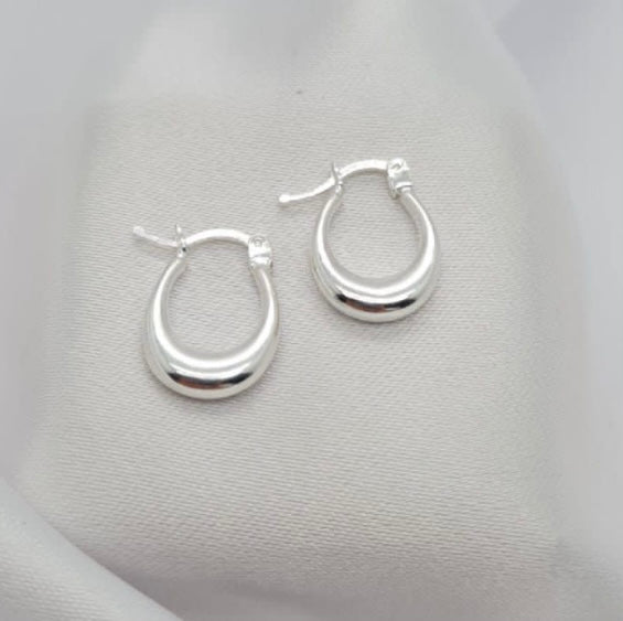 Plain Silver Hoops - Terciany 