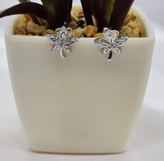 Pretty cubic zirconia flower studs