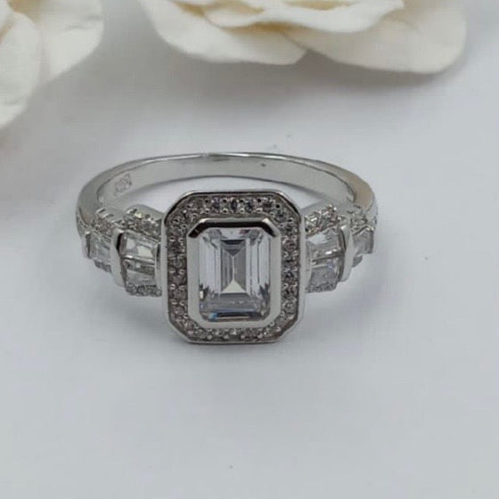 Sterling Silver Rectangular Cubic Zirconia Ring - Terciany 