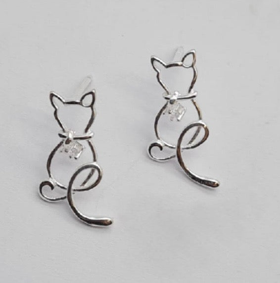 Cat studs