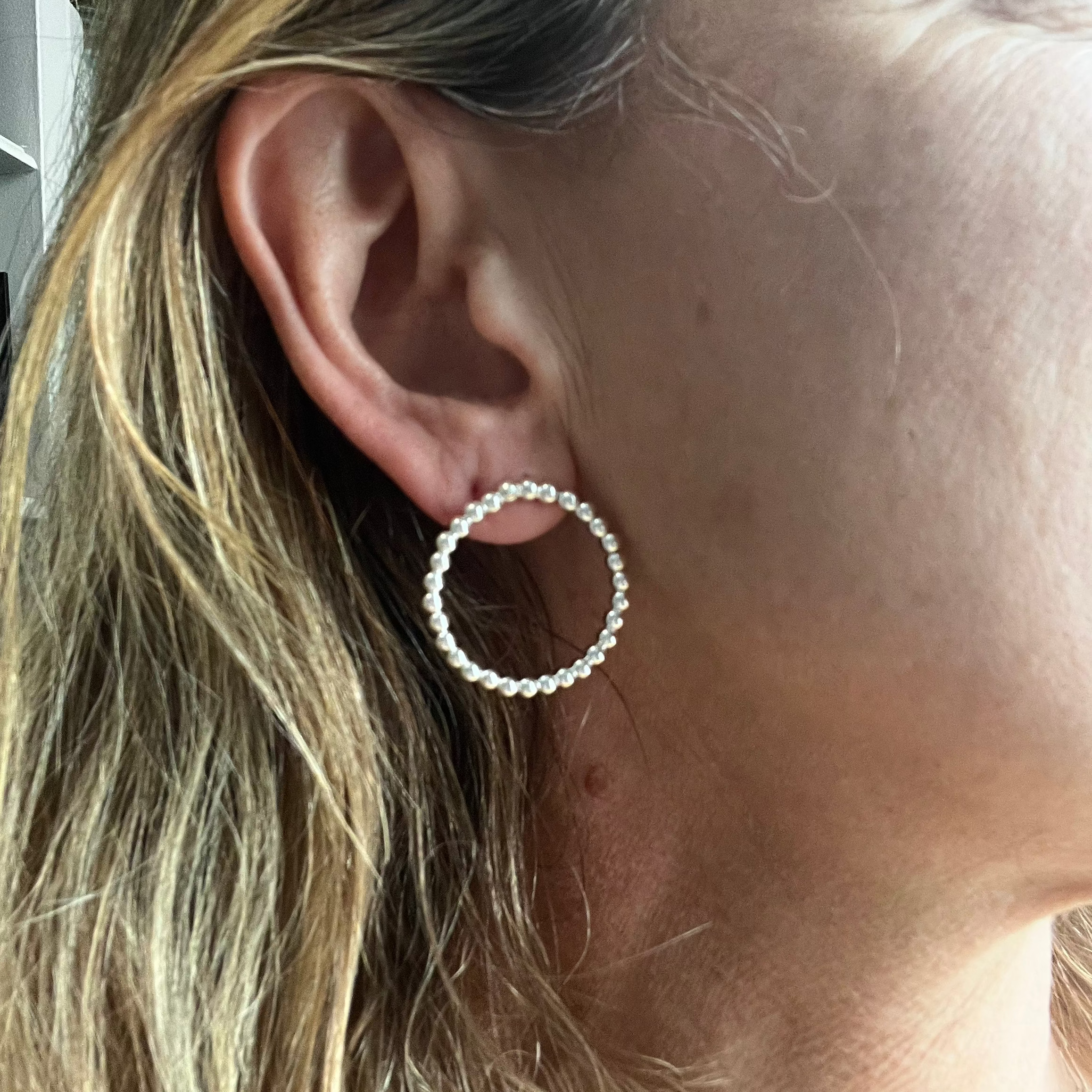 Large ball circle studs