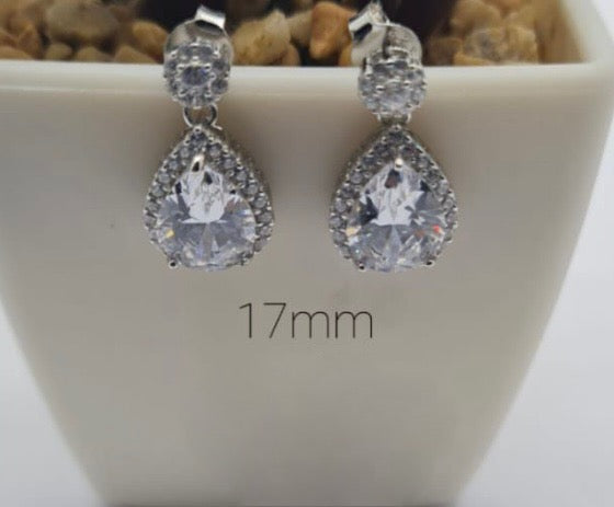 Beautiful teardrop hanging earrings