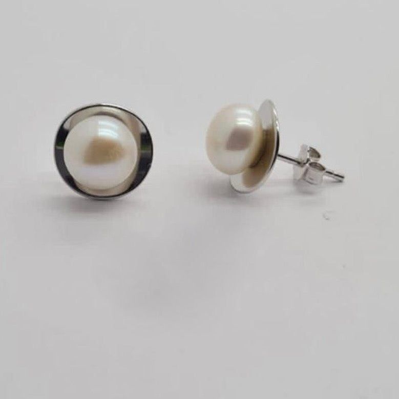 Sterling Silver Stud Earring With Beautiful Freshwater Pearl - Terciany 