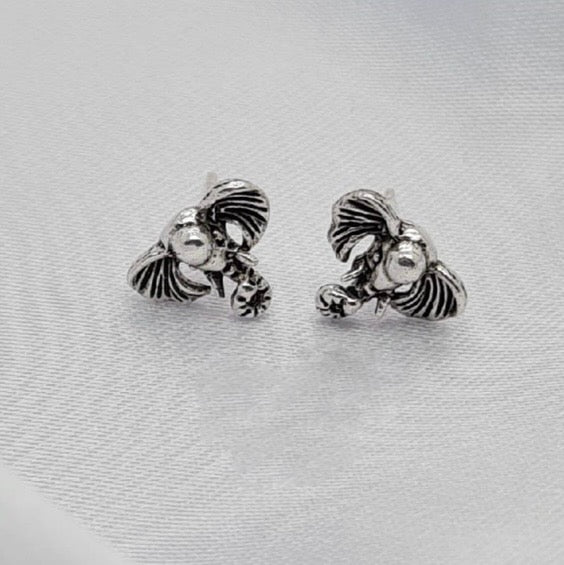 Elephant head studs