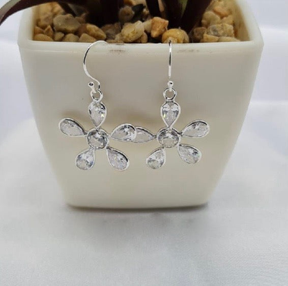 Cubic zirconia crystal drop flower